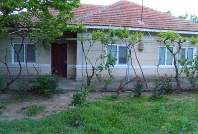 Casă cu 4 camere în Central - 3