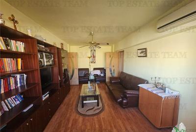 Apartament cu 3 camere semidecomandat, mobilat în Păcii - 1