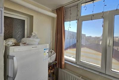 Se vinde apartament 3 camere - 3