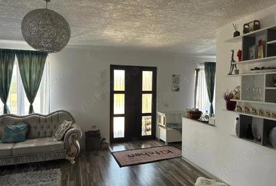 Casă cu 6 camere în Mihăești - 11