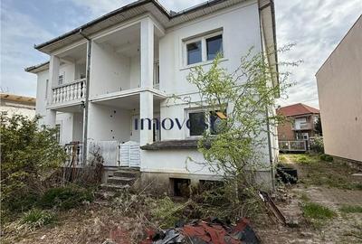 Casă cu 4 camere în Titulescu - 2