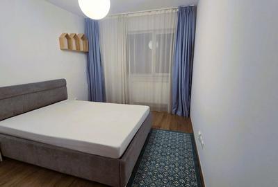 Apartament cu 3 camere decomandat, mobilat în Apărătorii Patriei