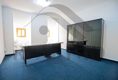 Casă individuală cu 63 camere cu Canalizare în P-ța Romană - 44