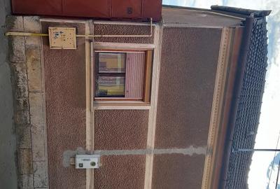 Casă cu 3 camere cu Teren 300 Mp în Central - 1