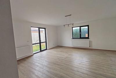 Casă cu 4 camere în Stupini - 3