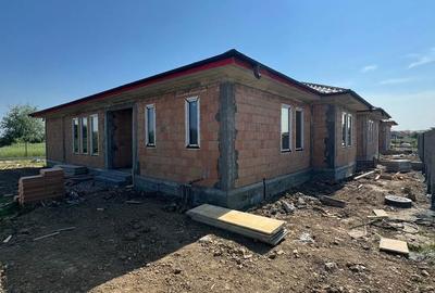 Casă cu 3 camere cu Teren 500 Mp în Burdea - 5