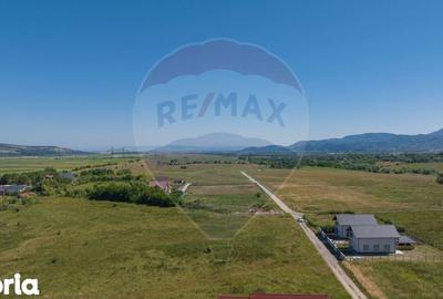 Teren de 900 mp, în Central - 13