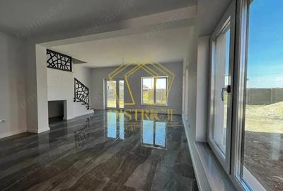 Duplex 5 camere despartit prin camera tehnica | Ghiroda