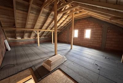 Duplex cu 3 camere cu Canalizare în Moșnița Nouă - 8