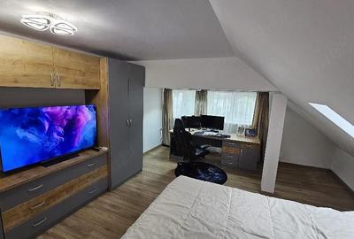 Casă cu 5 camere cu Teren 300 Mp în Central - 2