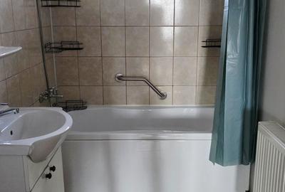 Apartament cu 2 camere semidecomandat în Roman - 1