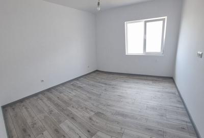 Casă cu 3 camere cu Teren 250 Mp în Central - 3