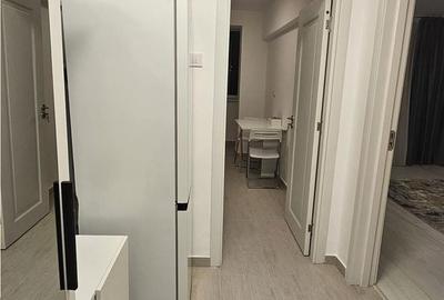 Apartament cu 2 camere decomandat în Apărătorii Patriei