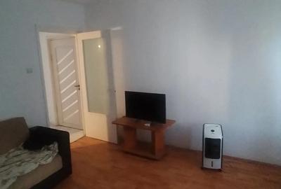 2 camere decomandate Craiovita - 1