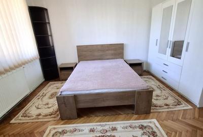 Apartament cu 3 camere decomandat în Gruia - 5