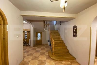 Vila cu potential de transformare in pensiune, 13 camere, Timisul de Sus, Brasov - 14