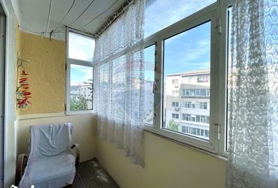 Apartament cu 3 camere decomandat, mobilat în Tomis I - 13