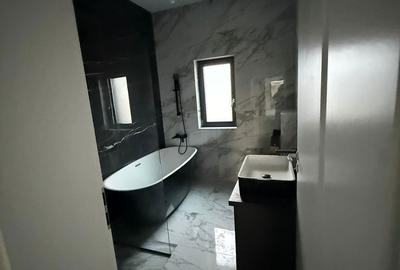 Casă cu 4 camere cu Canalizare în Bucium - 1