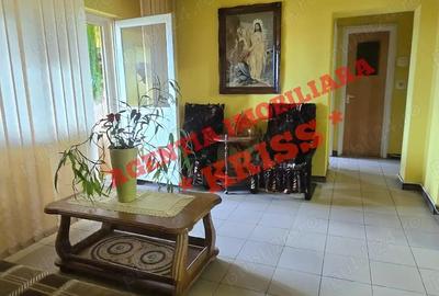 Apartament cu 3 camere decomandat în Craiovei - 11