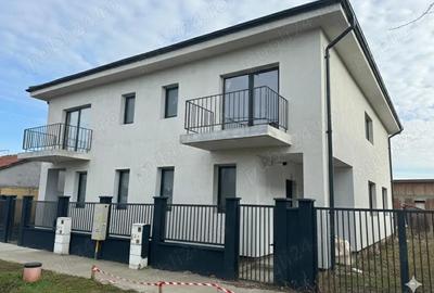 Casă cu 2 camere cu Teren 435 Mp în Central - 7