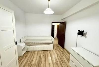 Spațiu comercial, de 40 mp, în Central - 7