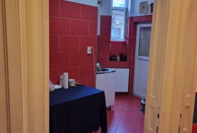 Ultracentral – apartament 3 camere,într-o vilă interbelică deosebită - 2