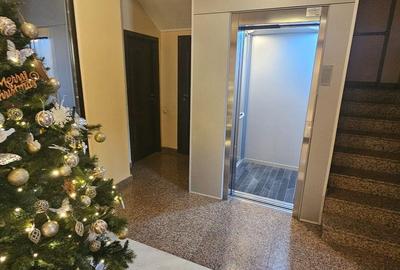 Spațiu comercial, de 902 mp, în Central - 6