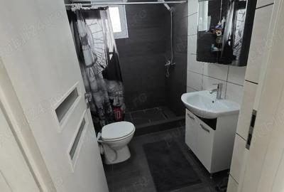 Casă cu 4 camere cu Teren 250 Mp în Central - 1