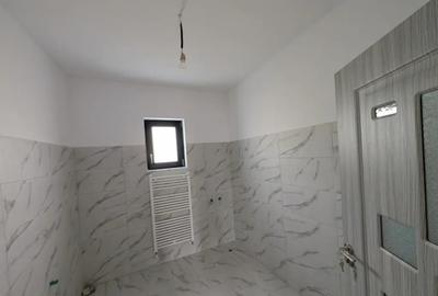 Casă cu 4 camere cu Teren 670 Mp în Central - 8