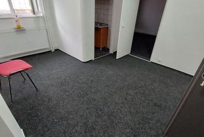 Spațiu comercial, de 45 mp, în Eroii Revoluției - 13