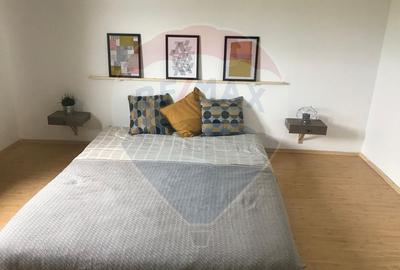 Casă cu 6 camere cu Teren 572 Mp în Central - 35