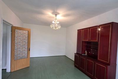 Apartament cu 2 camere decomandat, mobilat în Titan