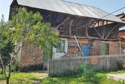 Casă cu 6 camere cu Teren 2000 Mp în Bătrâni - 10