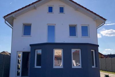 Casă individuală cu 5 camere cu Teren 950 Mp în Micro 17 - 1