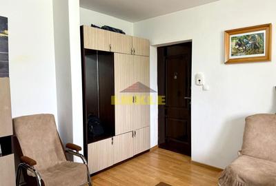 Apartament cu 3 camere semidecomandat în Central - 5