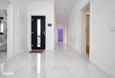 Casă cu 4 camere în Valea Adâncă