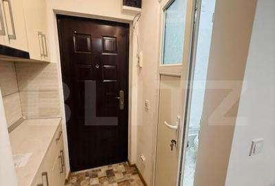 Camera moderna cu baie proprie, 12 mp, zona - Astra - 2