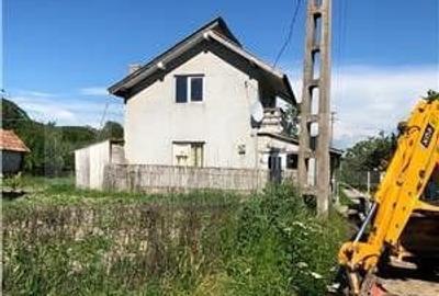 Casă cu 3 camere cu Teren 500 Mp în Industrială - 2