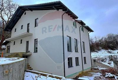 Casă cu 2 camere cu Teren 822 Mp în Central - 3