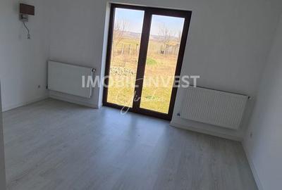 Casă cu 3 camere cu Teren 500 Mp în Central - 7