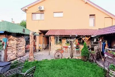 Casă cu 7 camere cu Teren 579 Mp în Central - 7