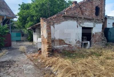 Casă cu 1 camere cu Teren 800 Mp în Unirii - 1