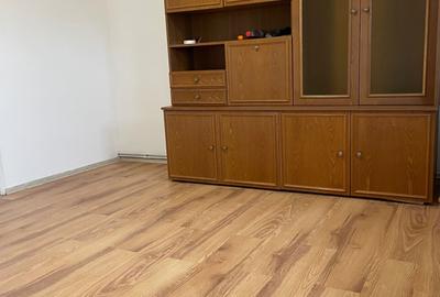 Apartament cu 3 camere în Reghin - 1