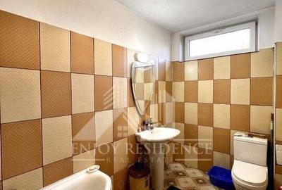 Casa de vanzare ,SUNT PROPIETARUL 7 camere intr o zona foarte linistita - 3