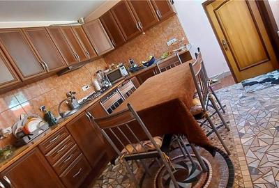 Casă cu 5 camere cu Teren 205 Mp în Central - 9