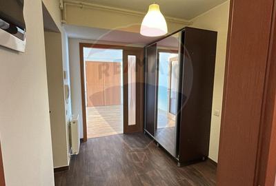 Apartament cu 3 camere decomandat, mobilat în Băneasa - 4