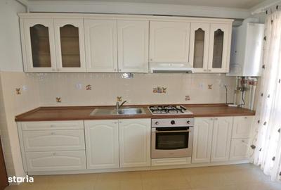 Apartament cu 3 camere în Central - 1