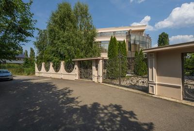 Casă individuală cu 15 camere cu Canalizare în Petricani - 19