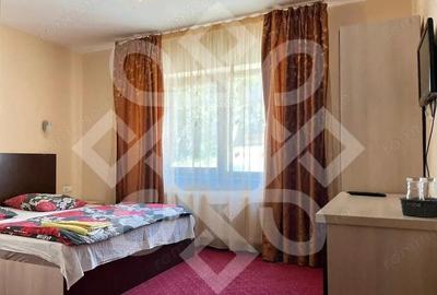 Pensiune cu 7 camere de vanzare in Baile 1 Mai - 1