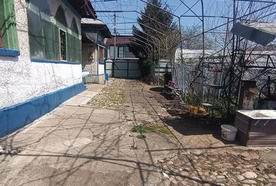 Casă cu 5 camere cu Teren 390 Mp în Central - 1